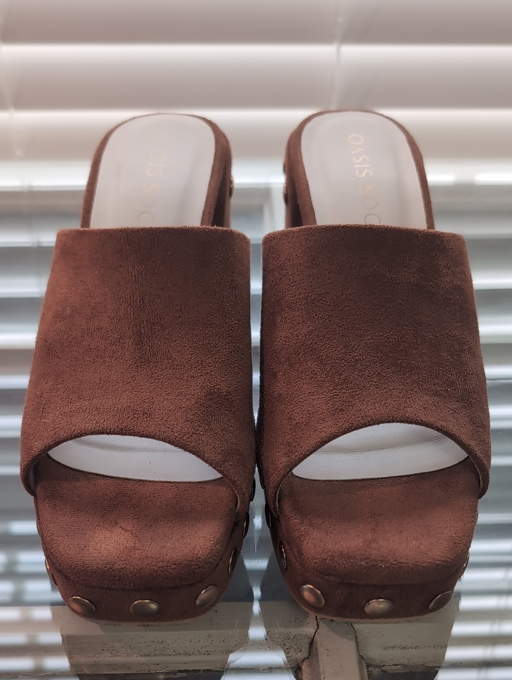 🌸3/$25🌸 Oasis Society Brown Suede Open-Toe Clog Mules